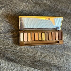 Urban Decay Eyeshadow Palette - Gold, Brown, and Tan Hues